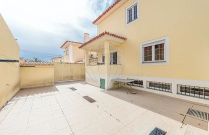 Moradia T4 para Venda em Alcabideche
