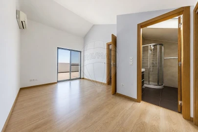 Apartamento T3 para Venda em São Francisco