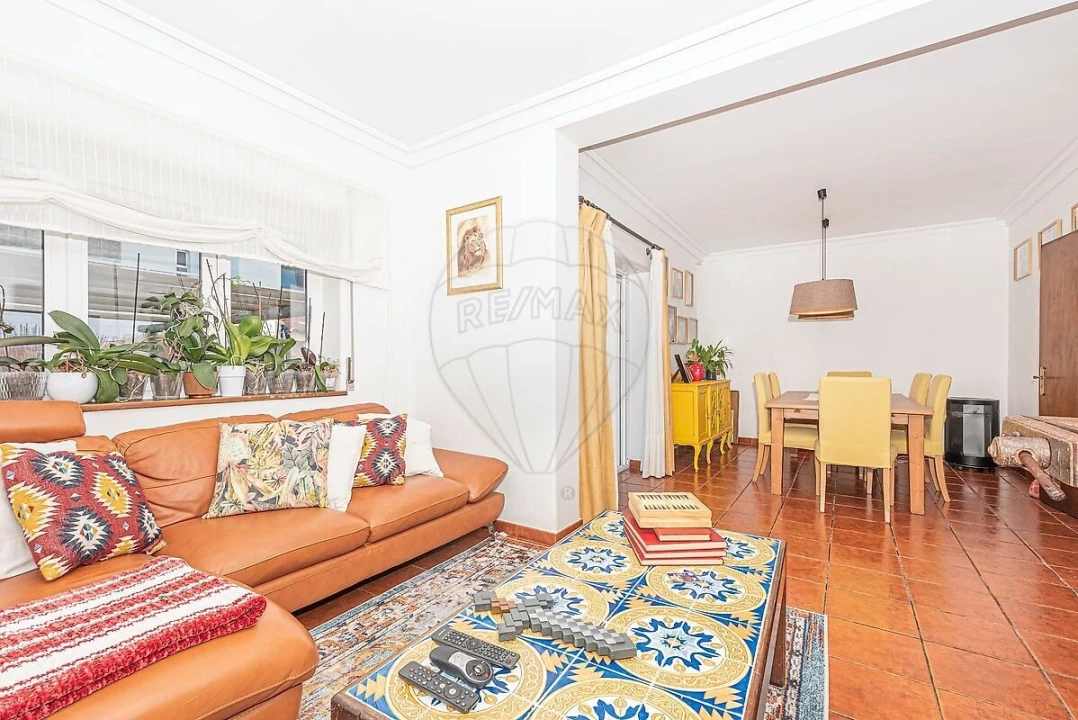 Moradia T3 para Venda em Carcavelos e Parede Foto 6