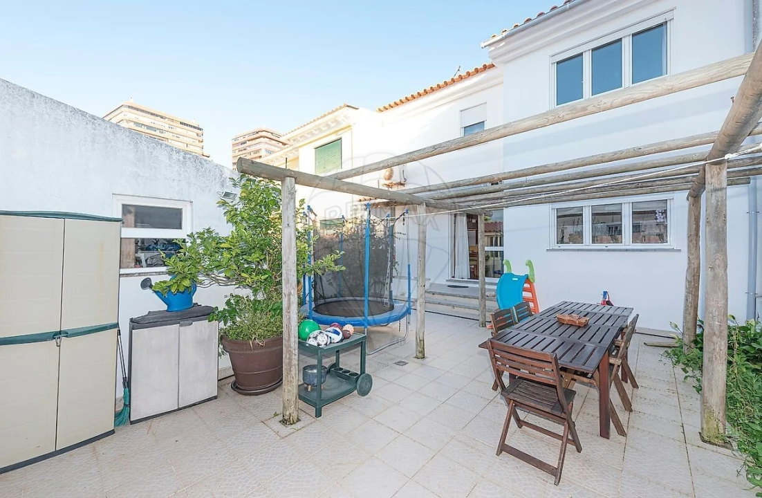 Moradia T3 para Venda em Carcavelos e Parede Foto 21