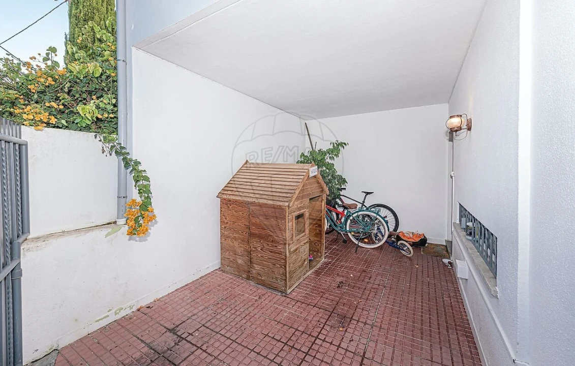 Moradia T3 para Venda em Carcavelos e Parede Foto 24