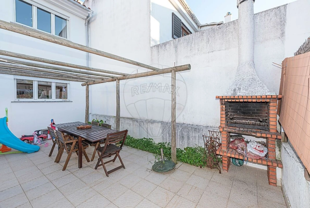 Moradia T3 para Venda em Carcavelos e Parede Foto 23
