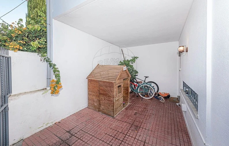 Moradia T3 para Venda em Carcavelos e Parede Foto 24