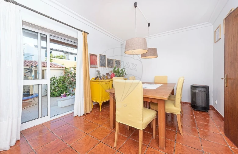 Moradia T3 para Venda em Carcavelos e Parede Foto 3