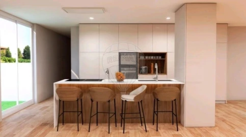 Apartamento T3 para Venda em Carcavelos e Parede