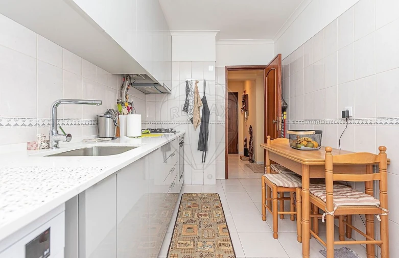 Apartamento T2 para Venda em Cacém e São Marcos Foto 9