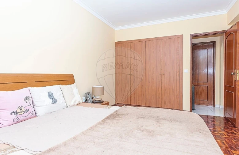 Apartamento T2 para Venda em Cacém e São Marcos Foto 12