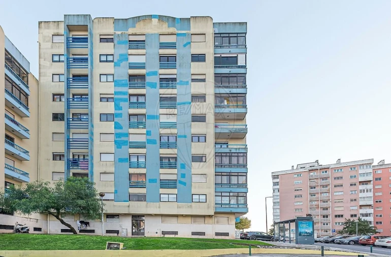 Apartamento T2 para Venda em Cacém e São Marcos Foto 16