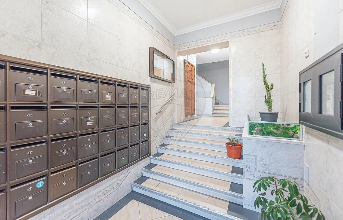 Apartamento T2 para Venda em Cacém e São Marcos Foto 15