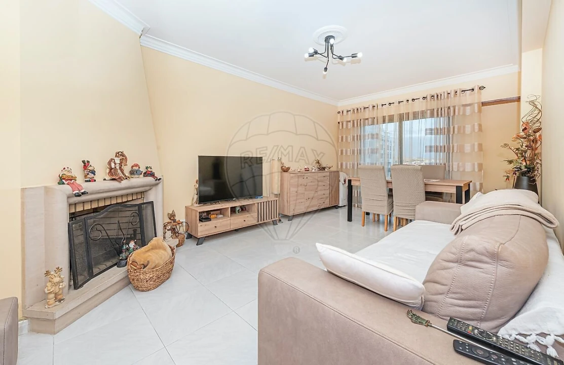 Apartamento T2 para Venda em Cacém e São Marcos Foto 4