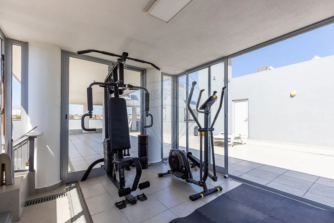 Apartamento T4 para Venda em Carcavelos e Parede Foto 34