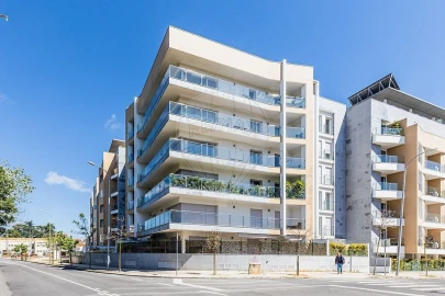 Apartamento T4 para Venda em Carcavelos e Parede