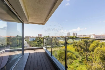 Apartamento T4 para Venda em Carcavelos e Parede