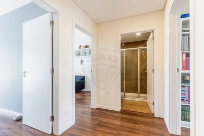Apartamento T4 para Venda em Carcavelos e Parede