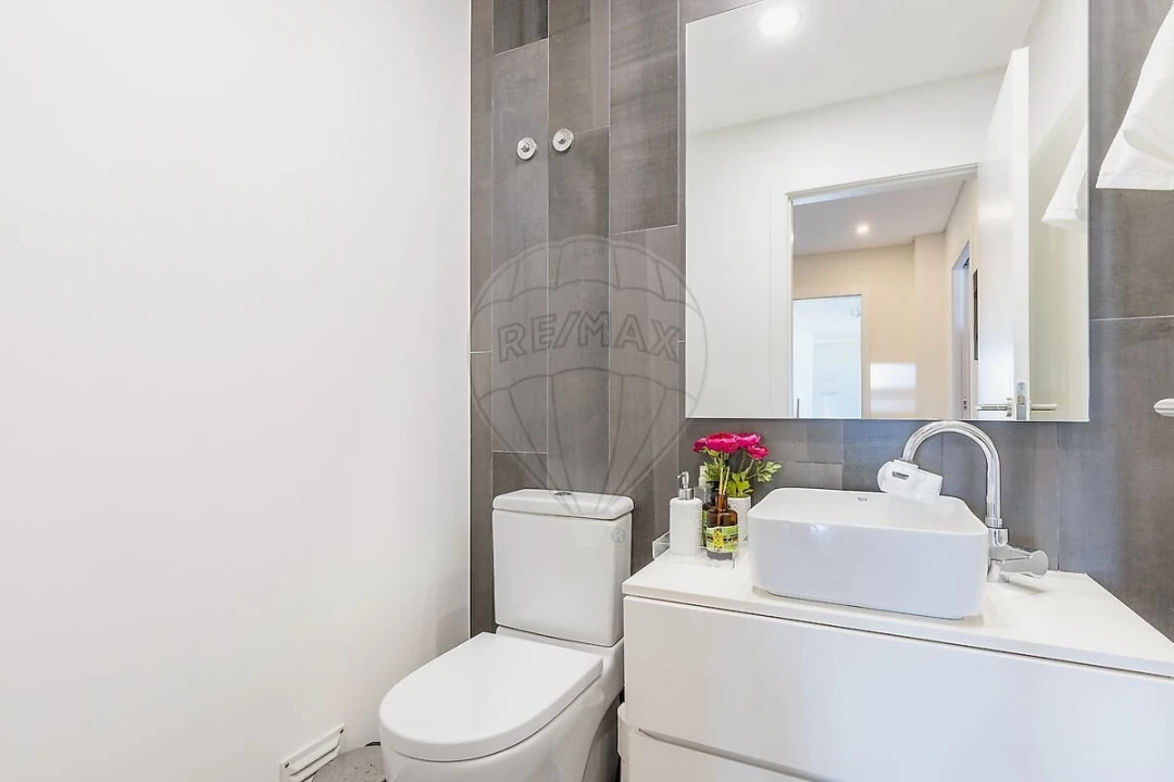 Apartamento T4 para Venda em Carcavelos e Parede Foto 10