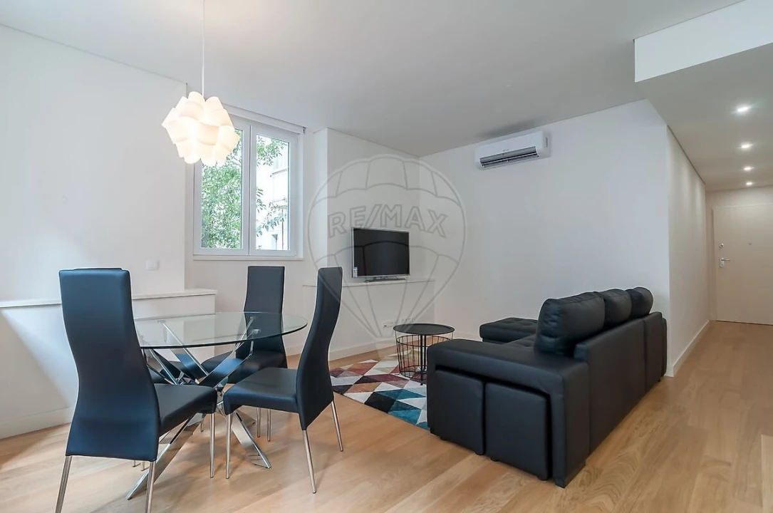 Apartamento T2 para Venda em Santo António Foto 2
