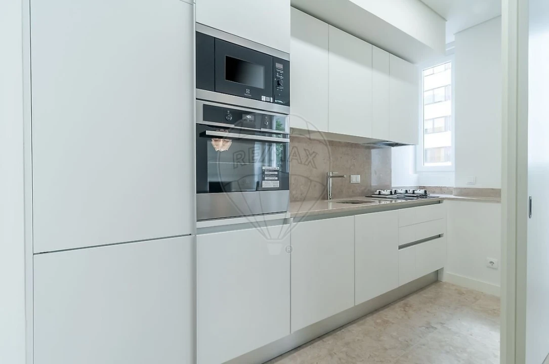 Apartamento T2 para Venda em Santo António Foto 6