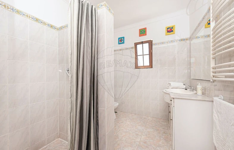 Moradia T4 para Venda em São Teotónio Foto 24
