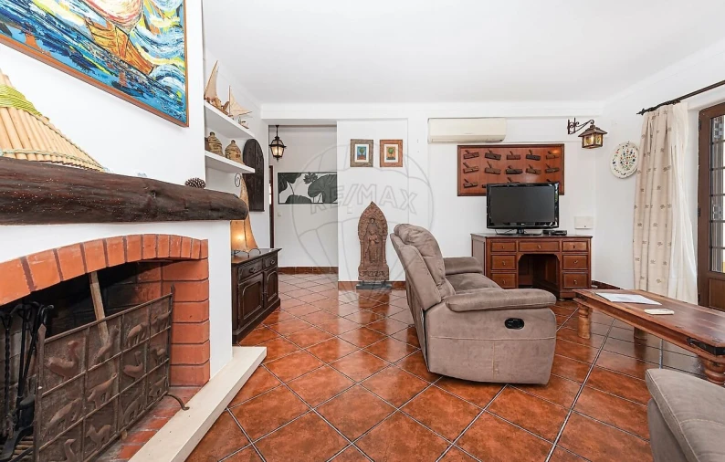 Moradia T4 para Venda em São Teotónio Foto 3