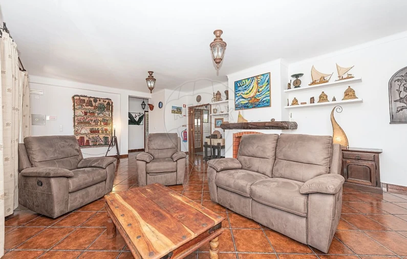 Moradia T4 para Venda em São Teotónio Foto 9