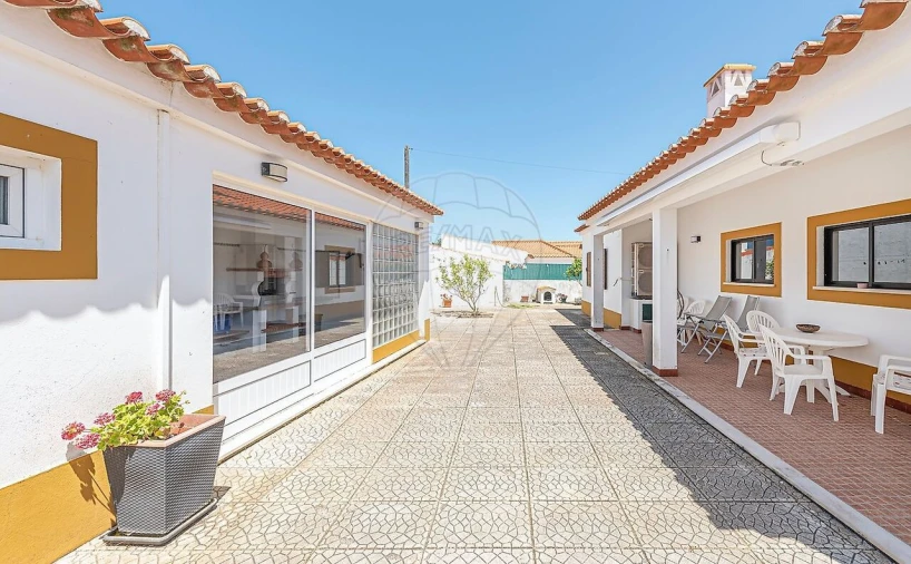 Moradia T4 para Venda em São Teotónio Foto 13