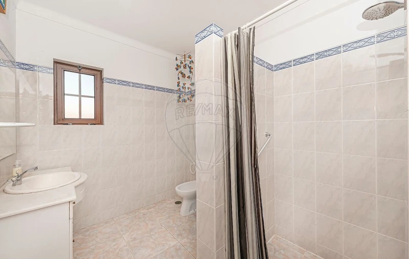 Moradia T4 para Venda em São Teotónio Foto 17