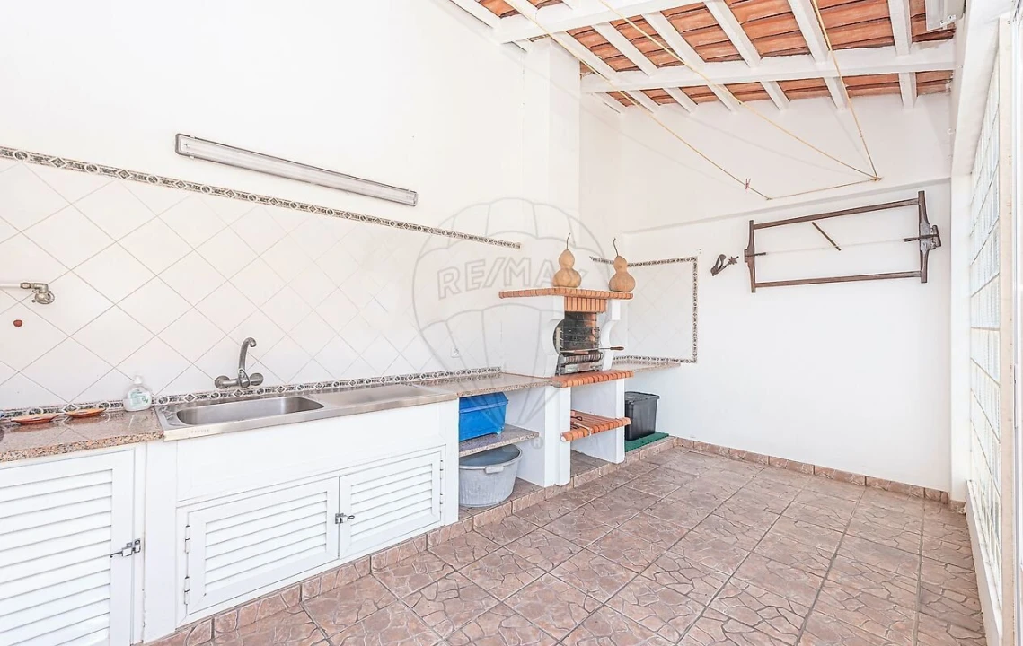 Moradia T4 para Venda em São Teotónio Foto 28