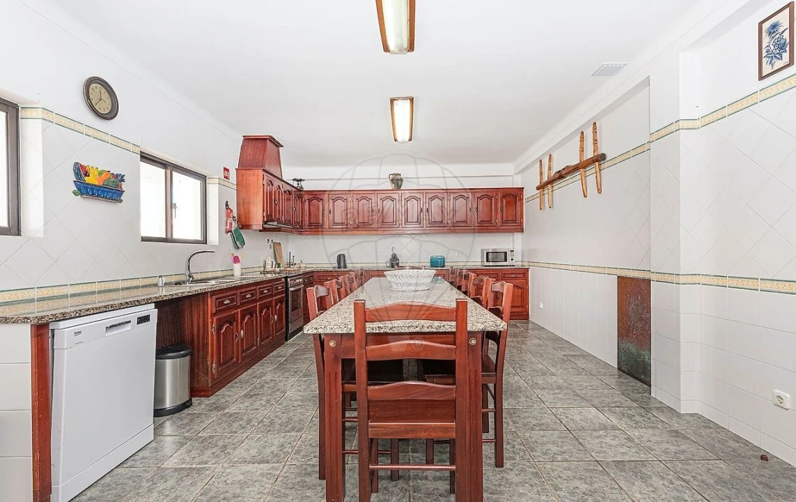 Moradia T4 para Venda em São Teotónio Foto 8