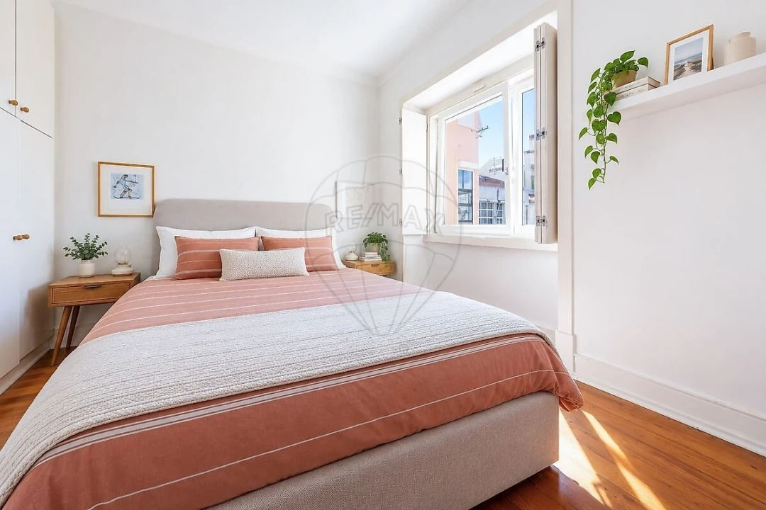 Apartamento T2 para Venda em Areeiro Foto 16