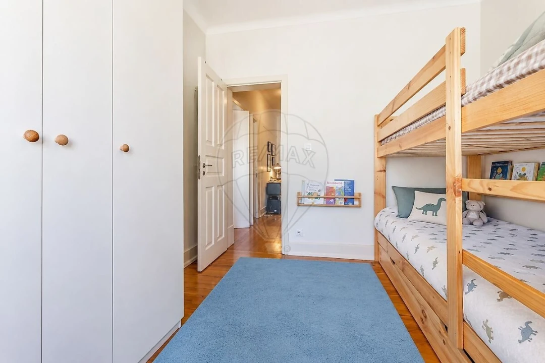 Apartamento T2 para Venda em Areeiro Foto 9