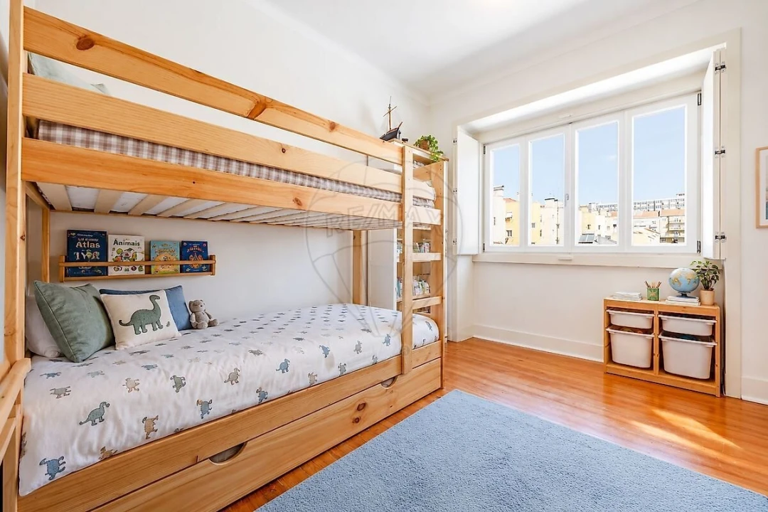 Apartamento T2 para Venda em Areeiro Foto 10