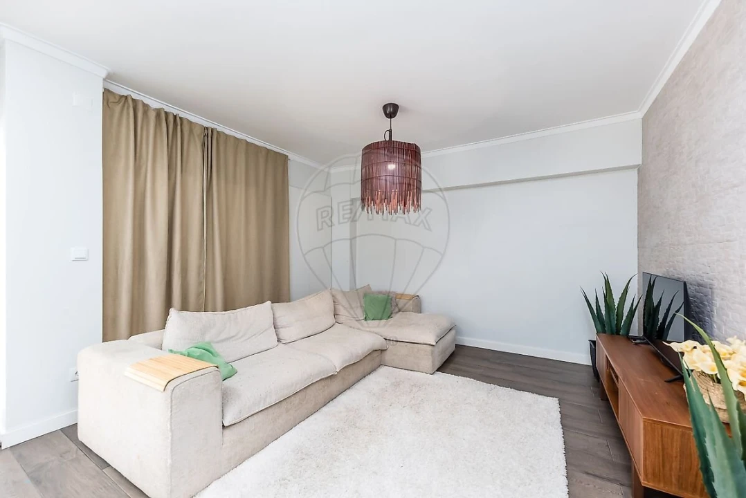 Apartamento T2 para Venda em Odivelas Foto 5