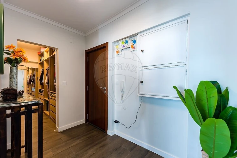 Apartamento T2 para Venda em Odivelas Foto 19