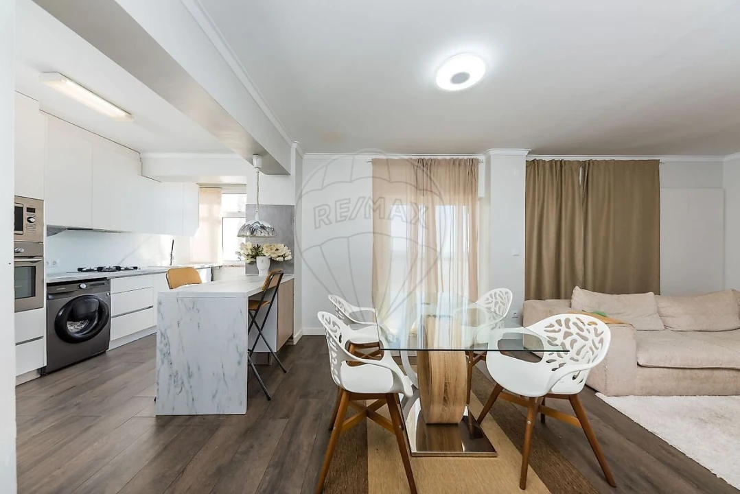 Apartamento T2 para Venda em Odivelas Foto 4
