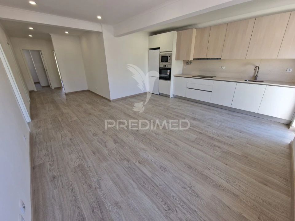 Apartamento T3 para Venda em Massamá e Monte Abraão Foto 7