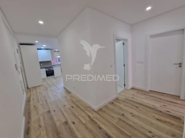 Apartamento T3 para Venda em Massamá e Monte Abraão