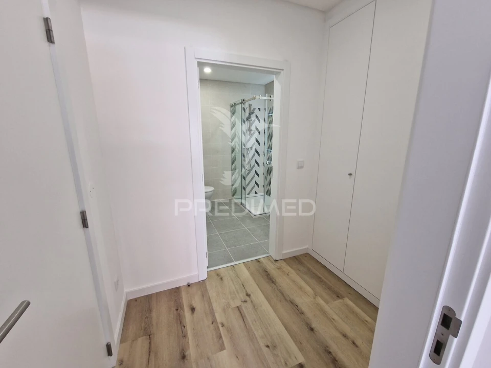 Apartamento T3 para Venda em Massamá e Monte Abraão Foto 15