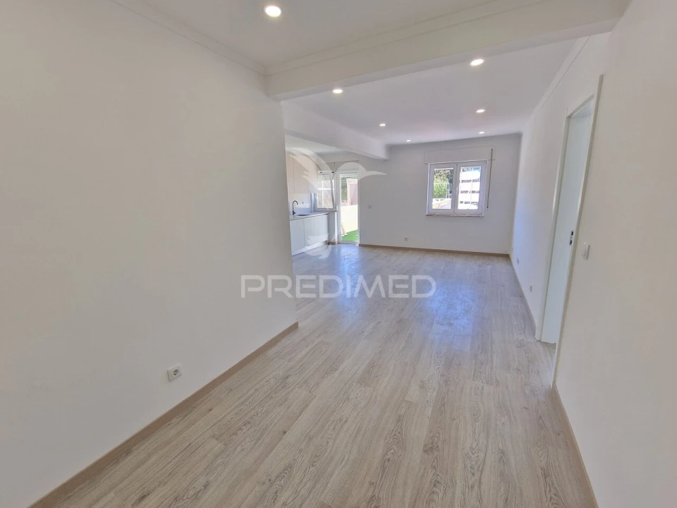 Apartamento T3 para Venda em Massamá e Monte Abraão Foto 5