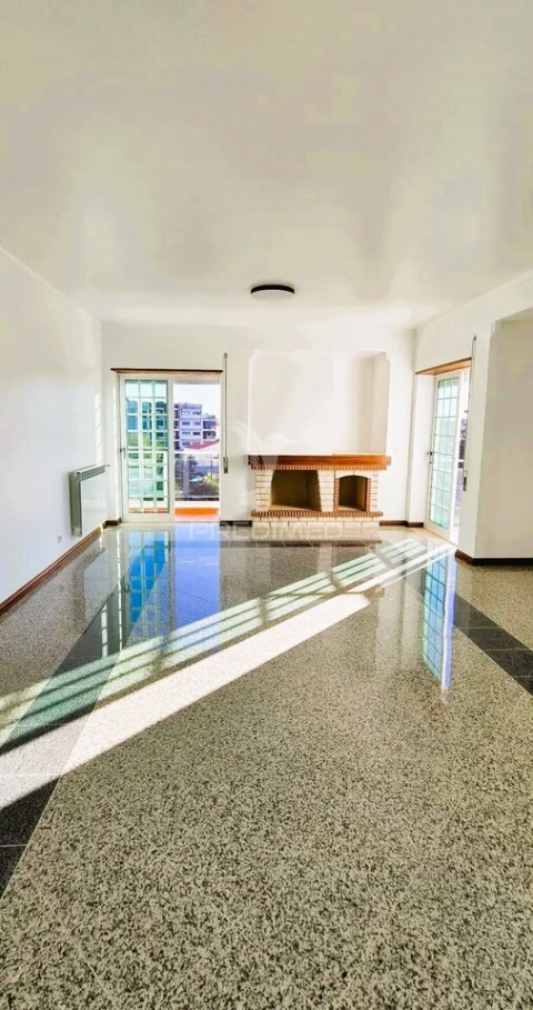 Apartamento T3 para Venda em Fatima