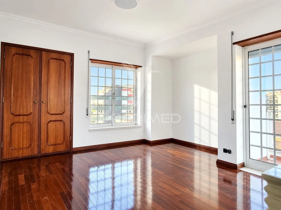 Apartamento T3 para Venda em Fatima Foto 5