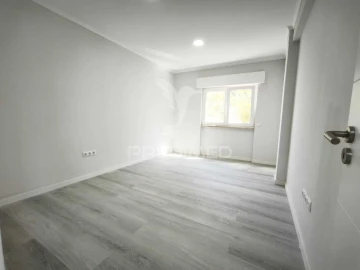 Apartamento T2 para Venda em Setubal (São Sebastião)