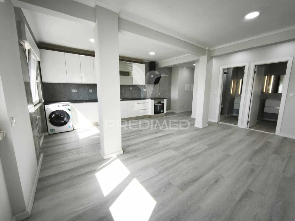 Apartamento T2 para Venda em Setubal (São Sebastião) Foto 1