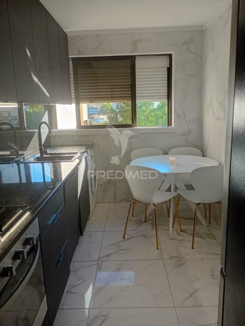Apartamento T4 para Venda em Peso da Régua e Godim