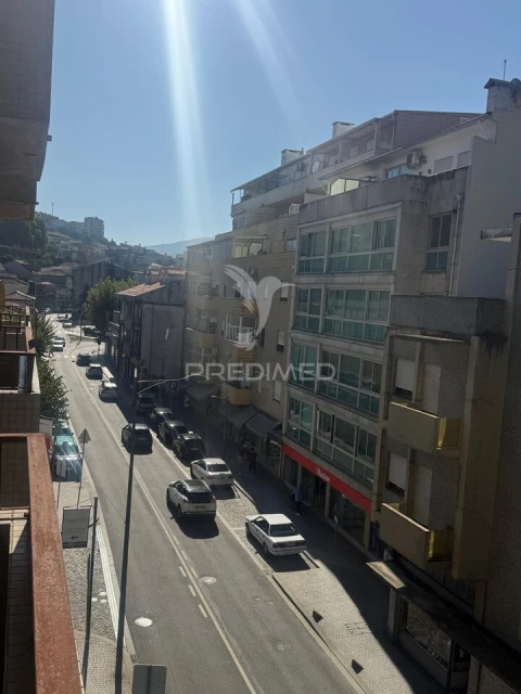 Apartamento T4 para Venda em Peso da Régua e Godim