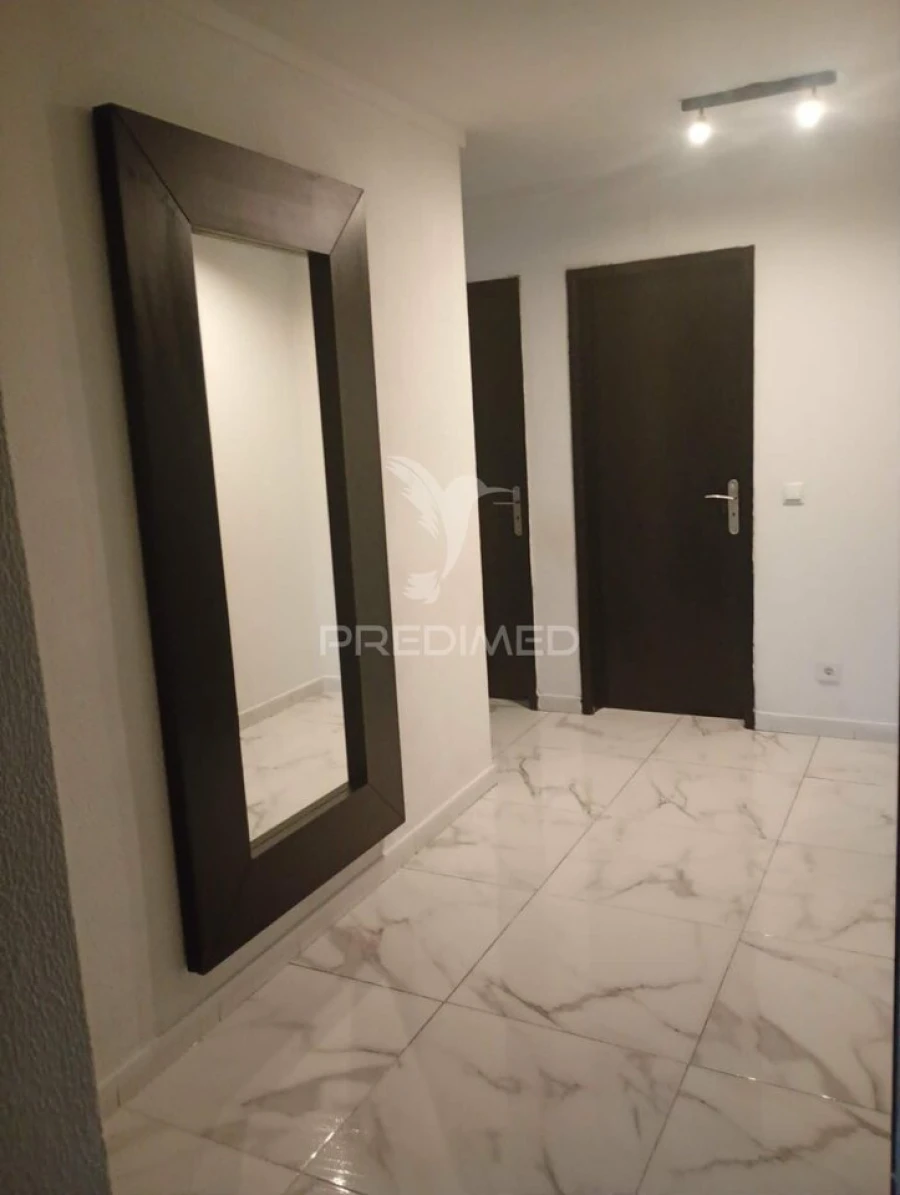 Apartamento T4 para Venda em Peso da Régua e Godim Foto 2