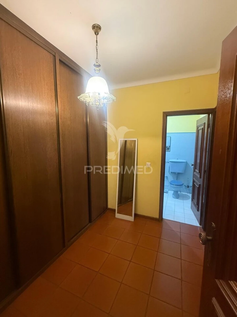 Apartamento T4 para Venda em Peso da Régua e Godim Foto 24