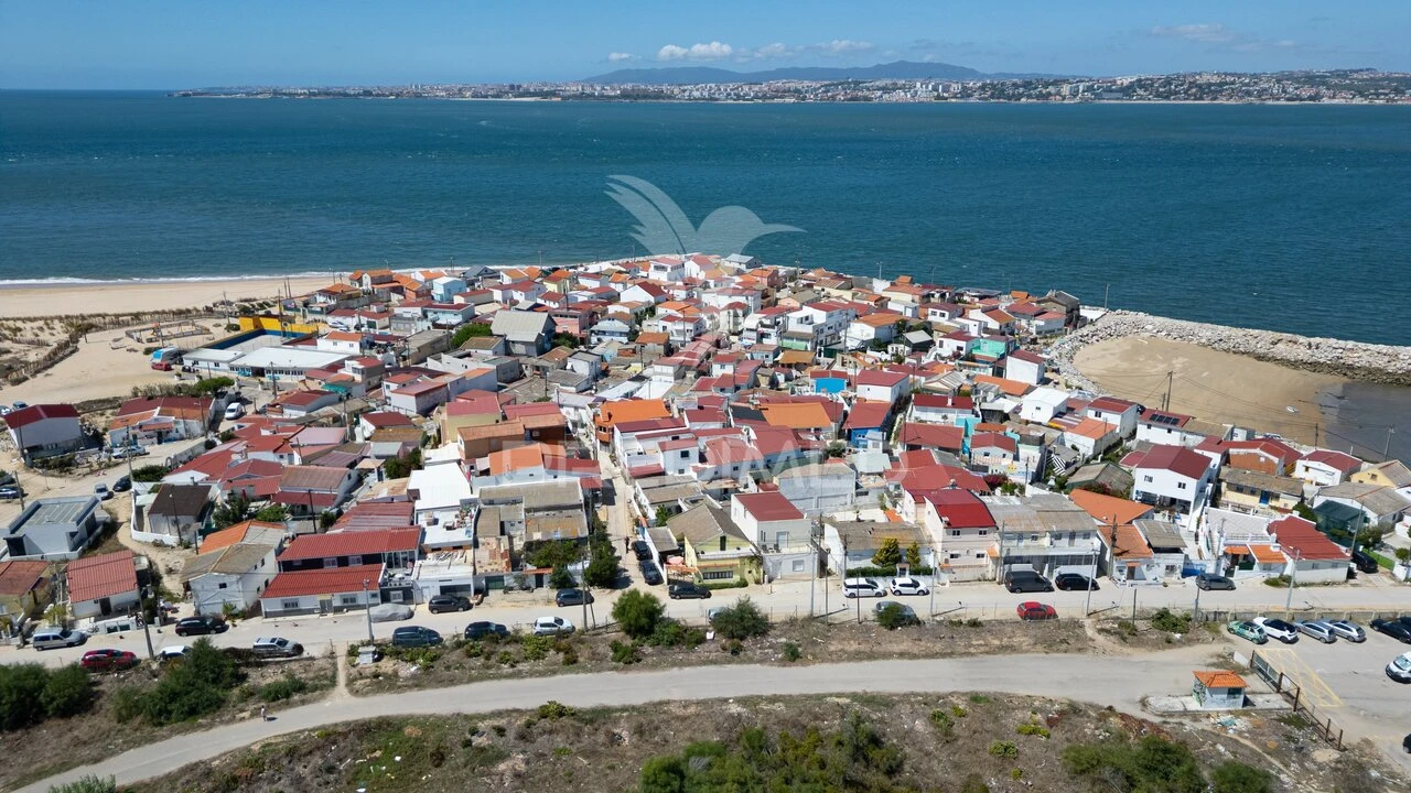 Moradia T4 para Venda em Caparica e Trafaria Foto 40