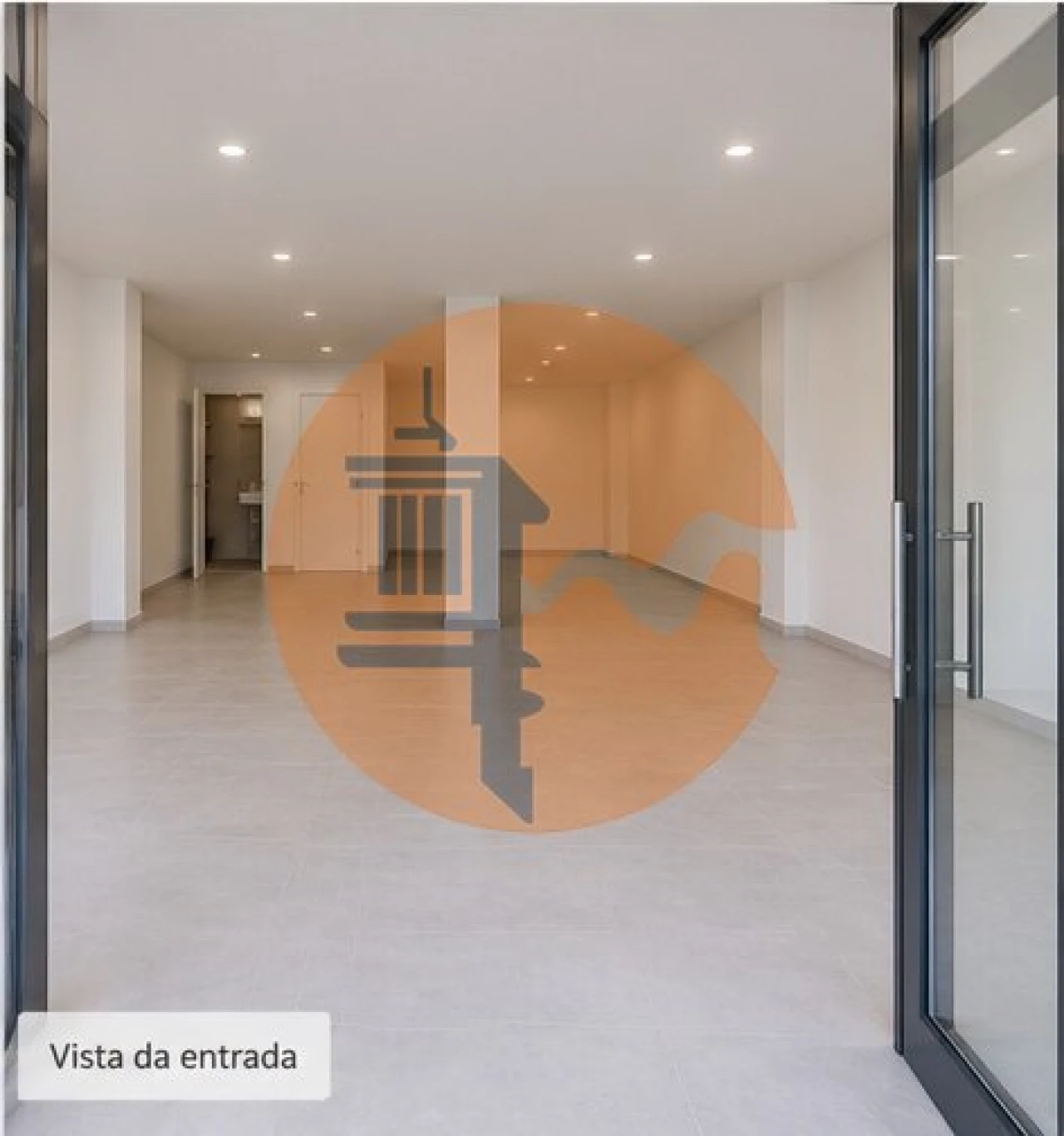 Loja para Arrendamento em Pechão Foto 3
