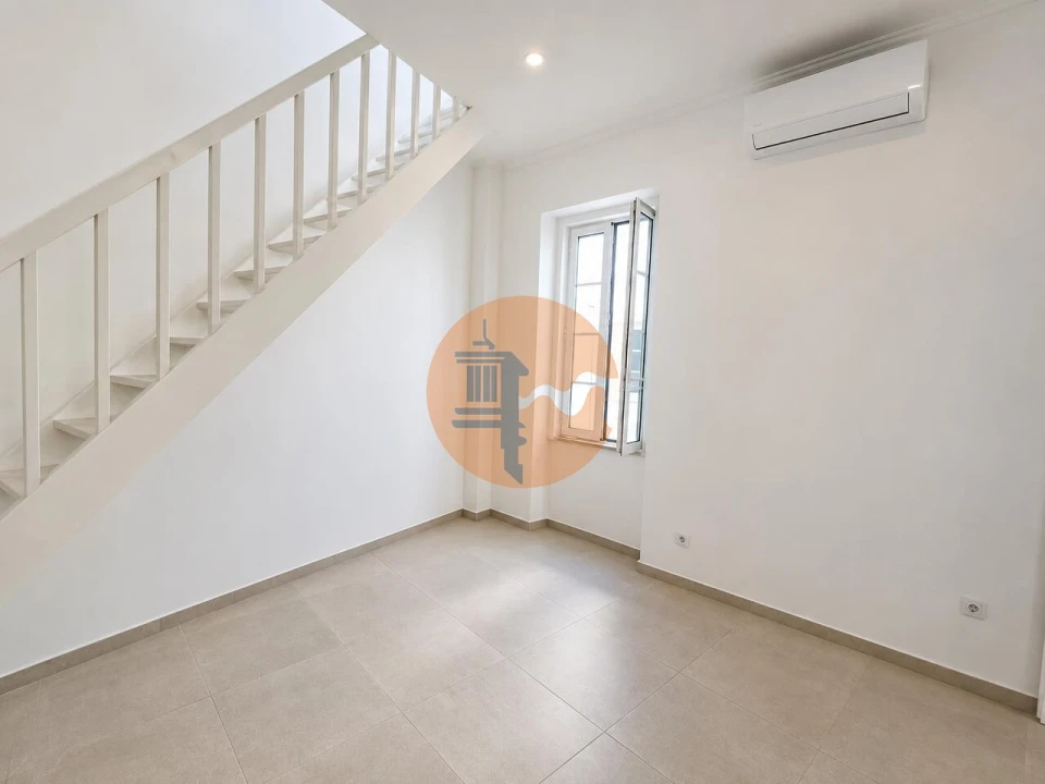 Moradia T5 para Venda em Olhão Foto 13
