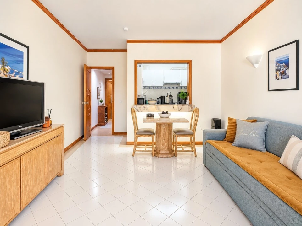 Apartamento T0 para Venda em Albufeira e Olhos de Água Foto 4